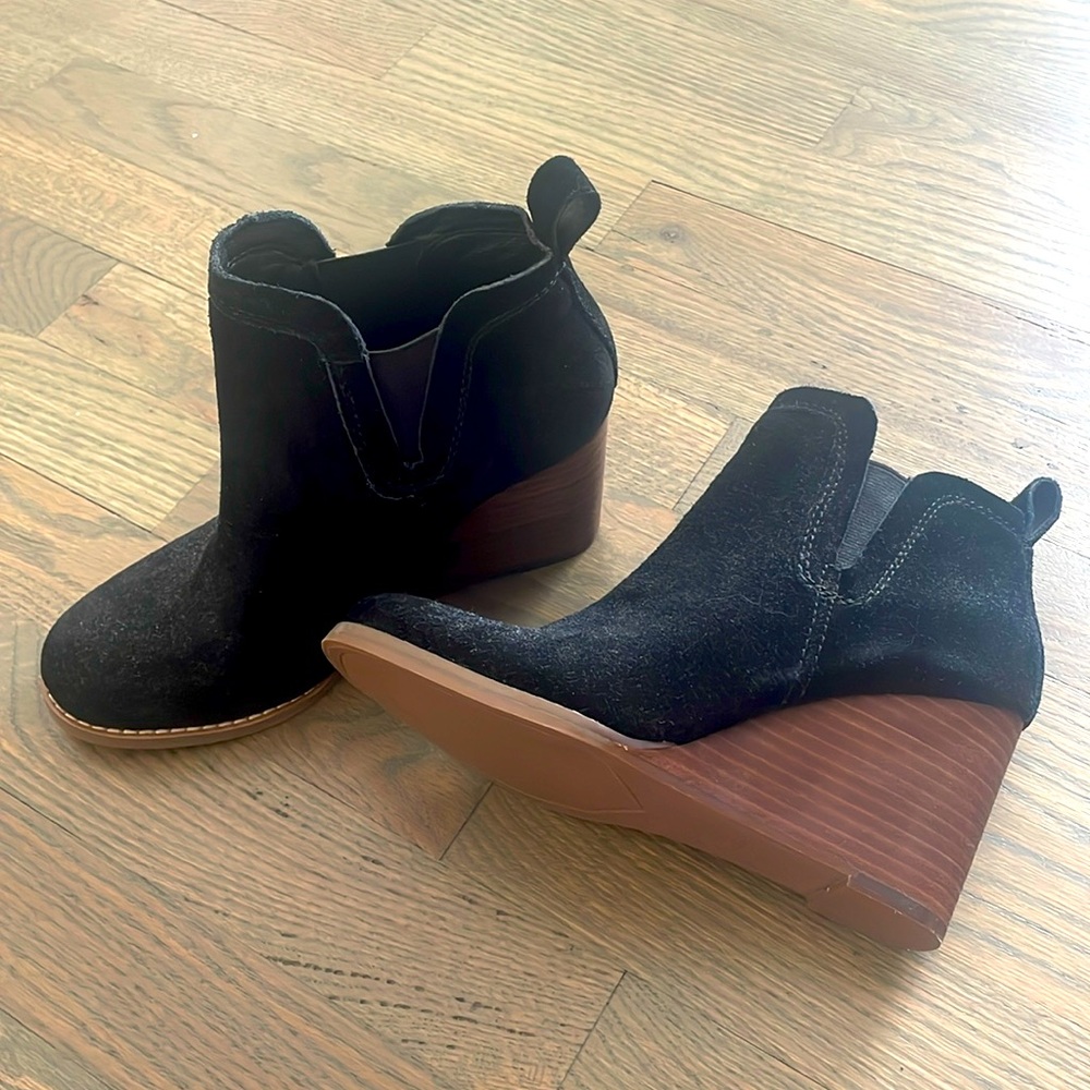 Black Booties (Size 6)